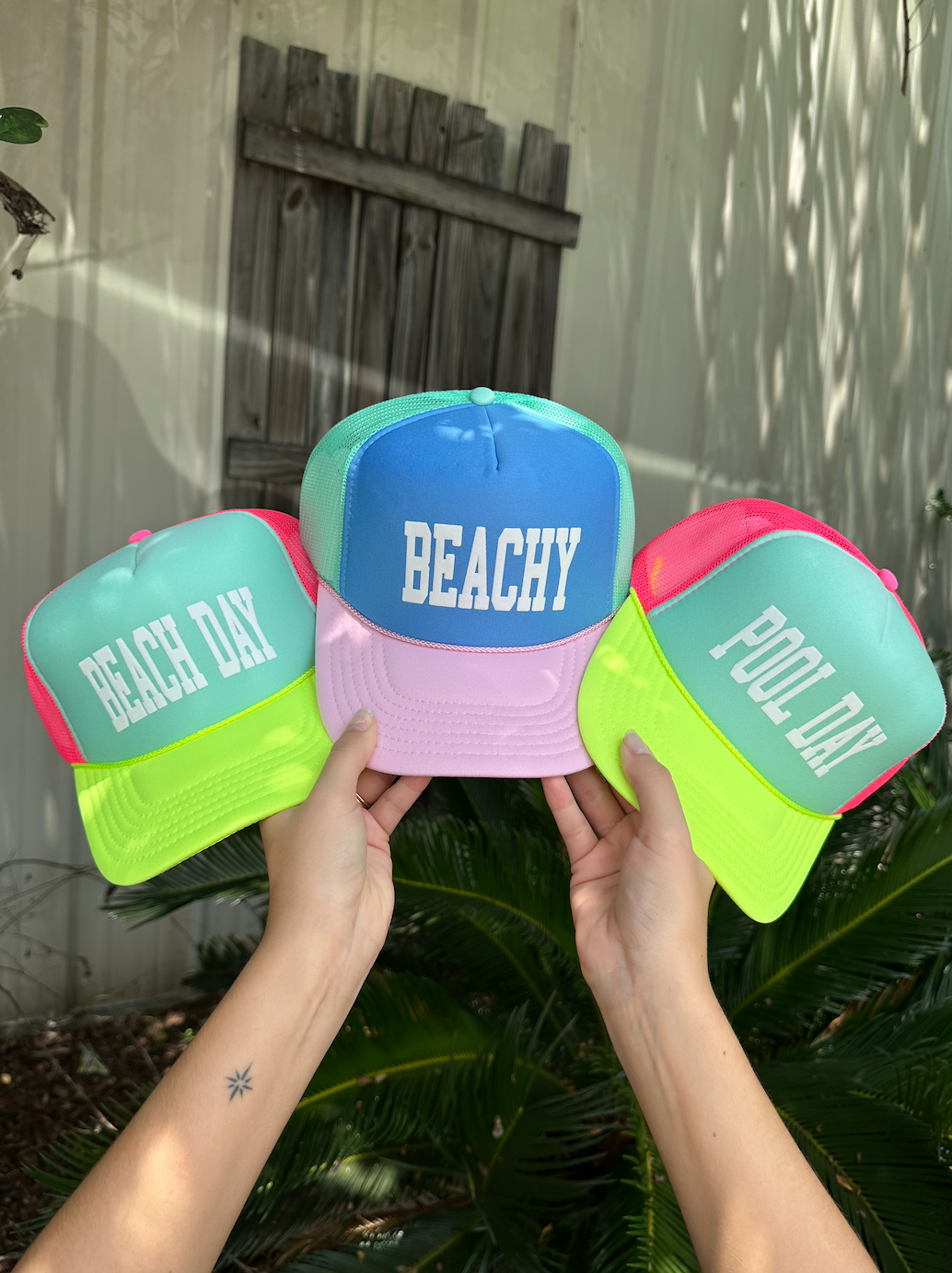 Beachy Multi Trucker Hat: Carolina Blue