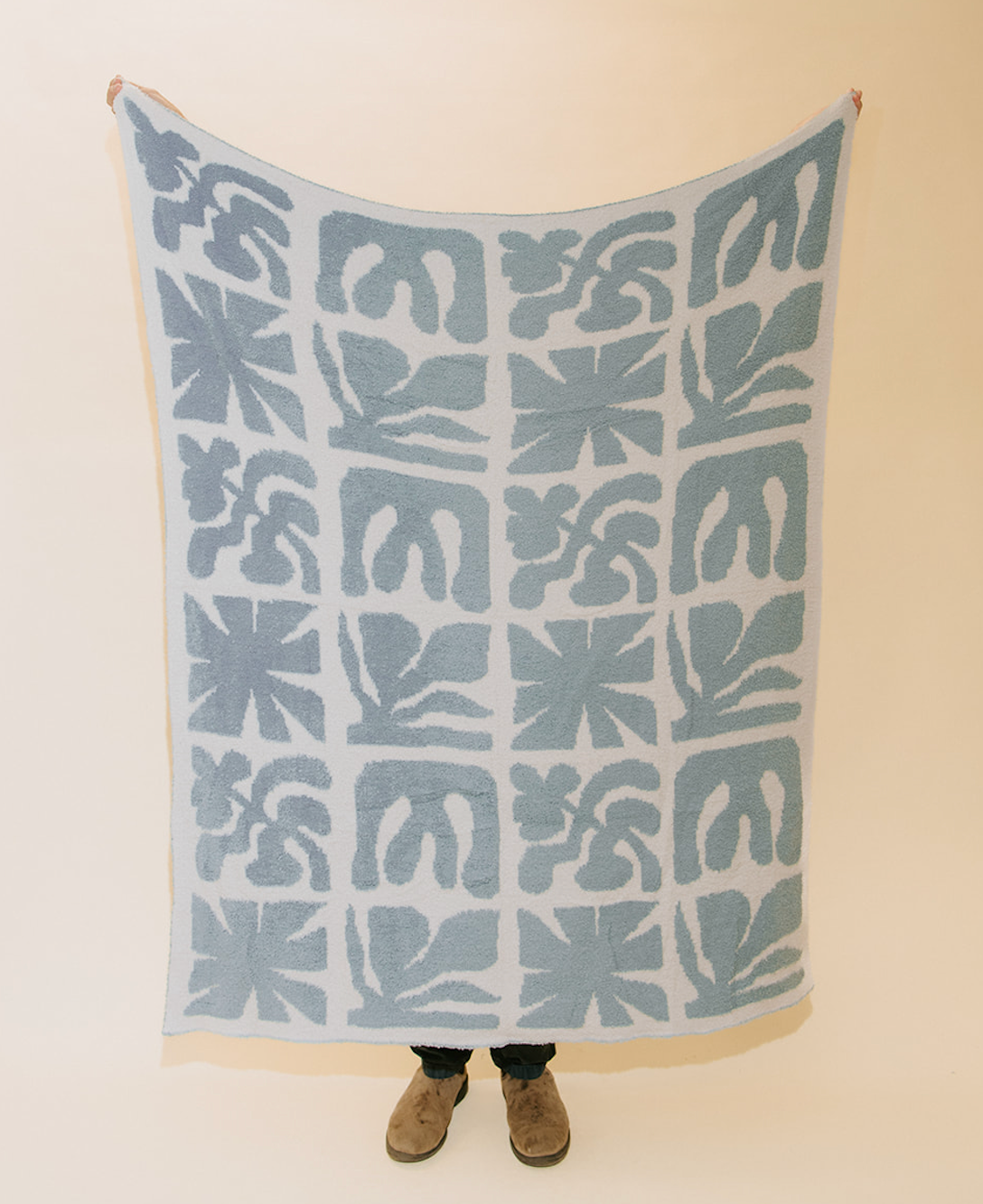 Lanai Plush Throw - Slate Blue