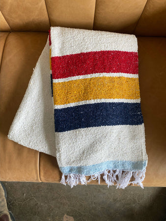 Vintage Camp - SUSTAINABLE RECYCLED THROW BLANKET